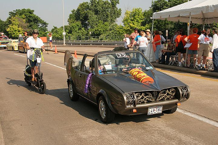 h20070511_ArtCarParade1 005 